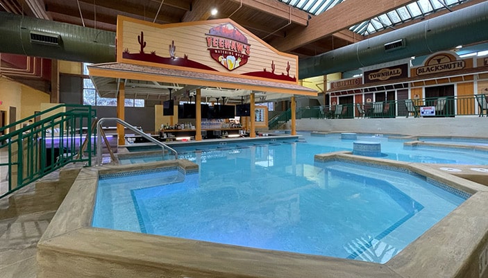 WW Swim-Up Bar