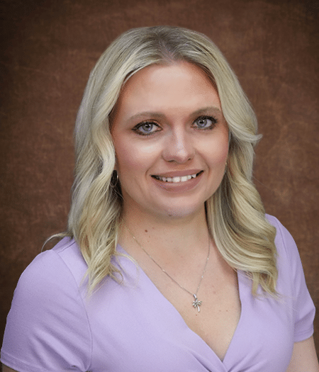 Mandy-Haerr_450x525 | Holtz Builders | General Contractor Mandy Haerr