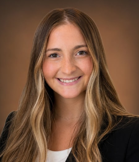 Griffin Libby_Headshot | Holtz Builders | General Contractor Libby Griffin